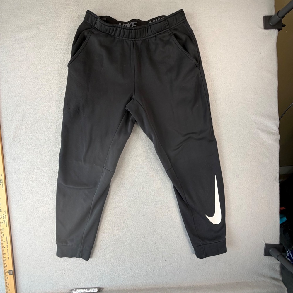 Nike Dri-FIT Joggers Mens Medium Black Tapered Fleece Lined Athletic Sweatpants